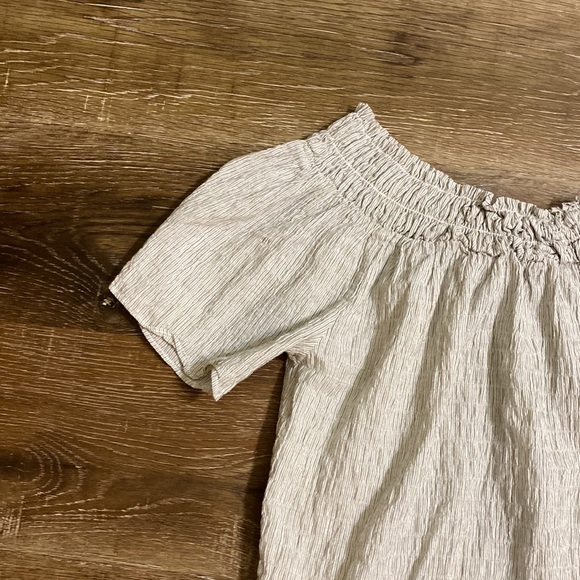 A new day off shoulder top - Picture 4 of 6